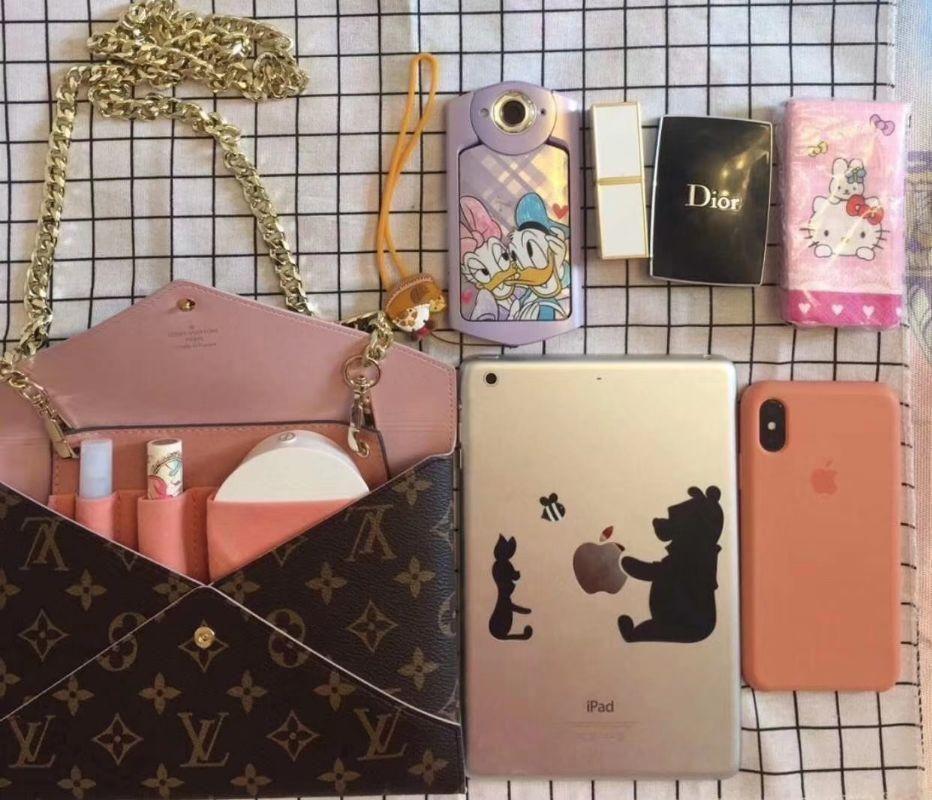 LV（ルイヴィトン） 新しいスリーインワンエンベロープバッグクラッチ