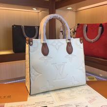 LV（ルイヴィトン）ONTHEGO ミディアムハンドバッグ