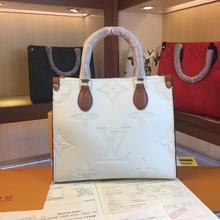 LV（ルイヴィトン）ONTHEGO ミディアムハンドバッグ