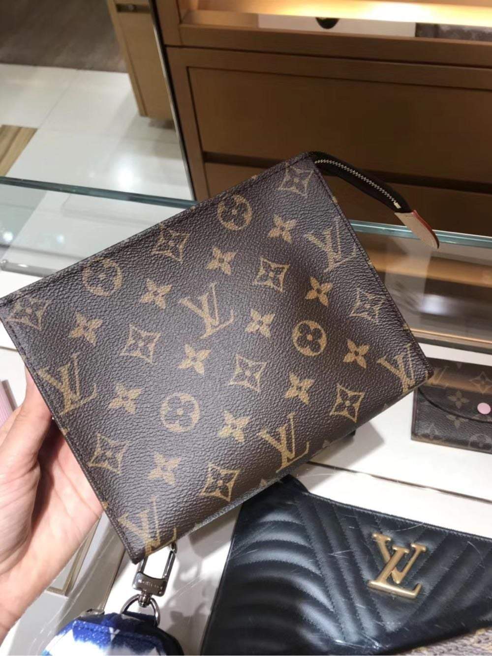 LV（ルイヴィトン） クラシックスタイル爆発スタイルウォッシュバッグ、ハンドバッグ15/19/26老眼男性と女性の同じスタイル