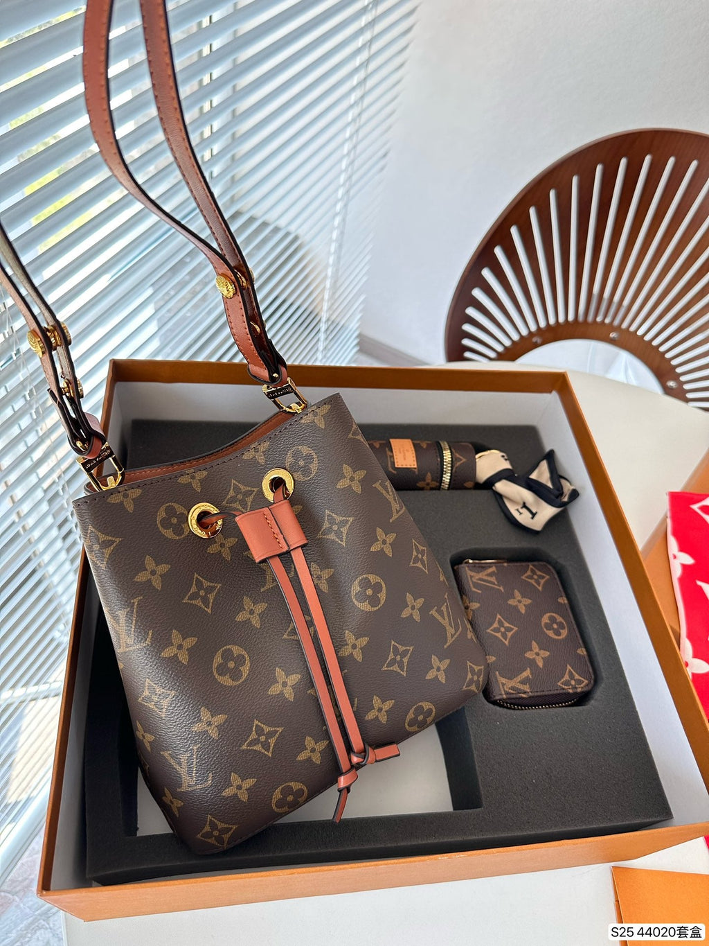 LV バケットボックスバッグ
