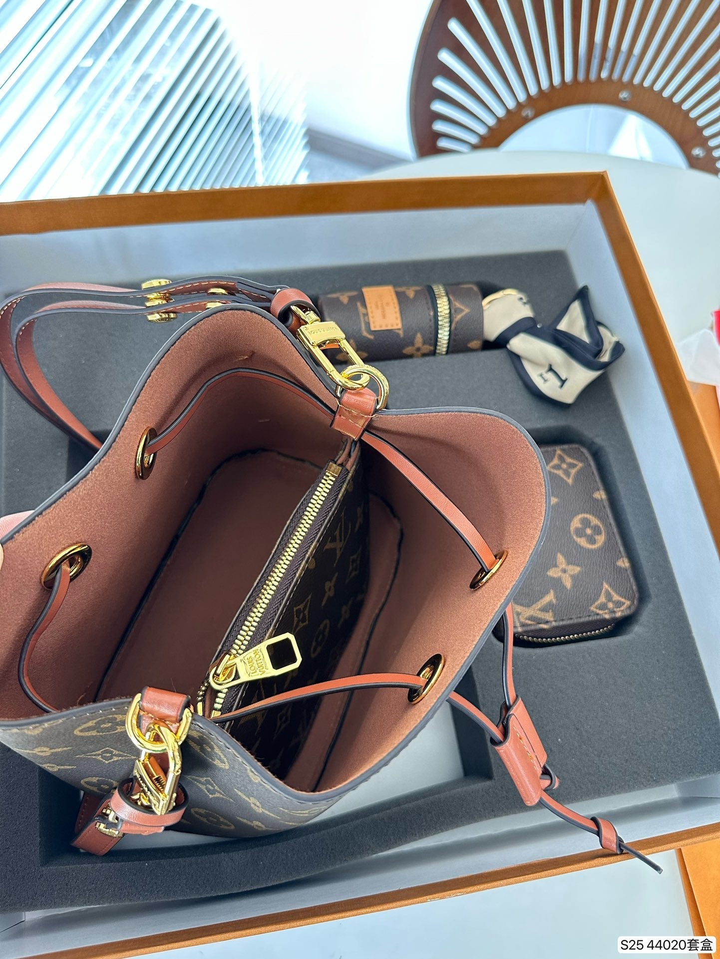 LV バケットボックスバッグ