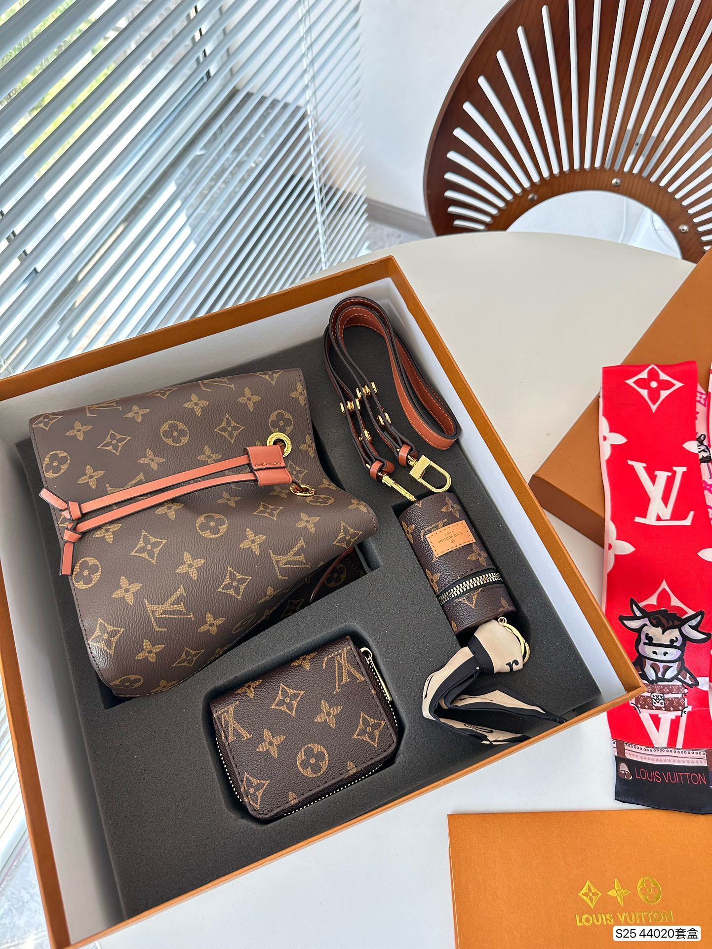 LV バケットボックスバッグ