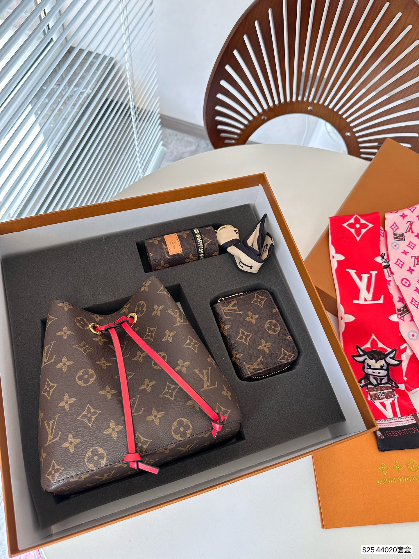 LV バケットボックスバッグ