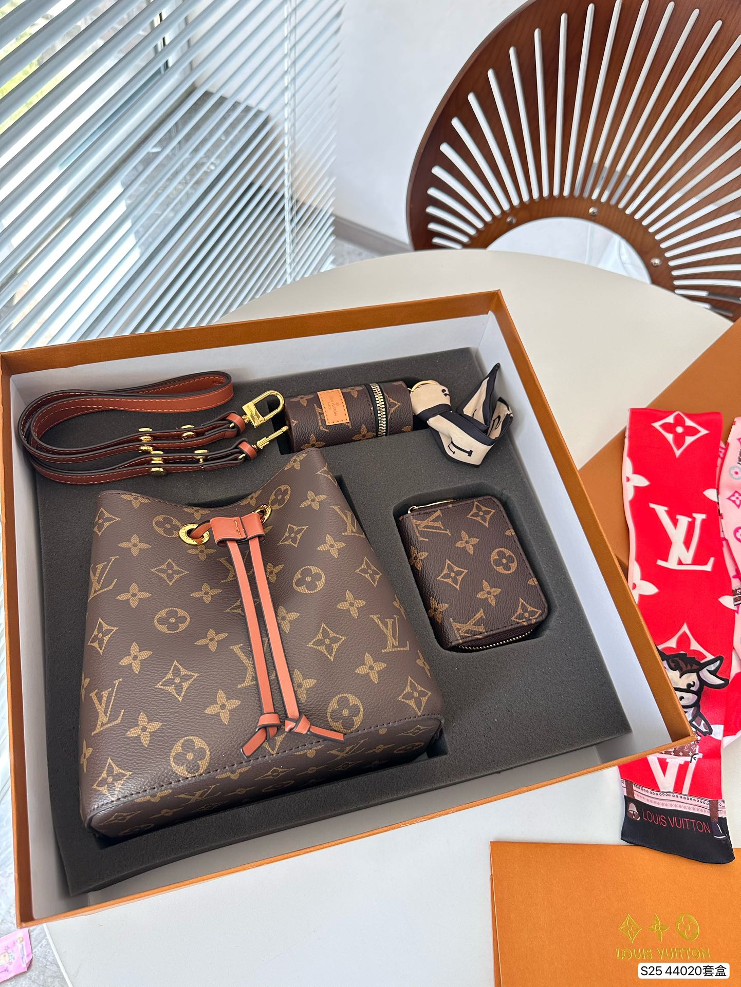 LV バケットボックスバッグ