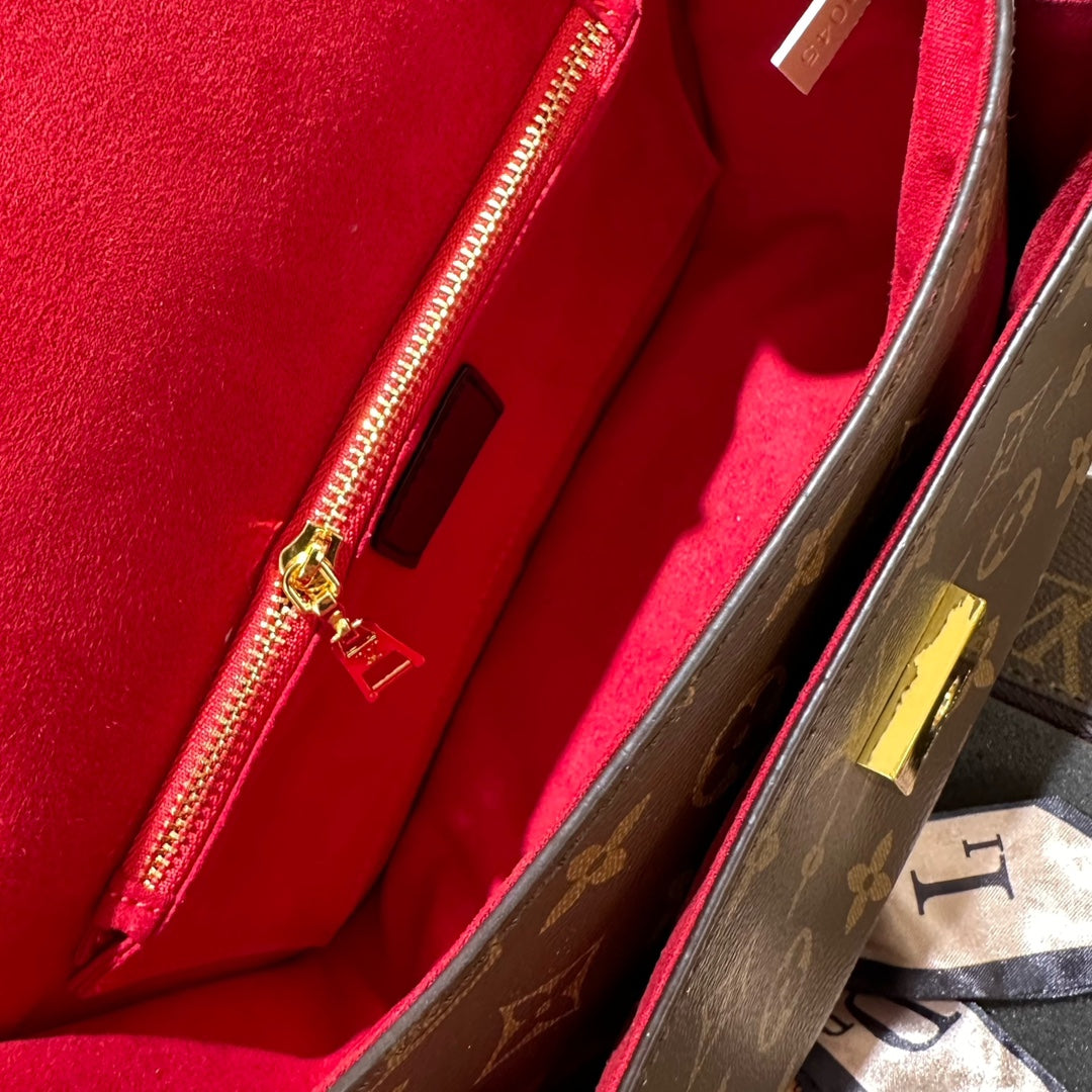 Lv Passy メッセンジャーバッグ