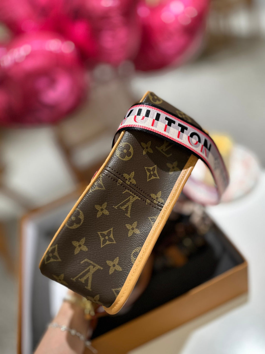 LV ダイアン フラップ ハンドバッグ