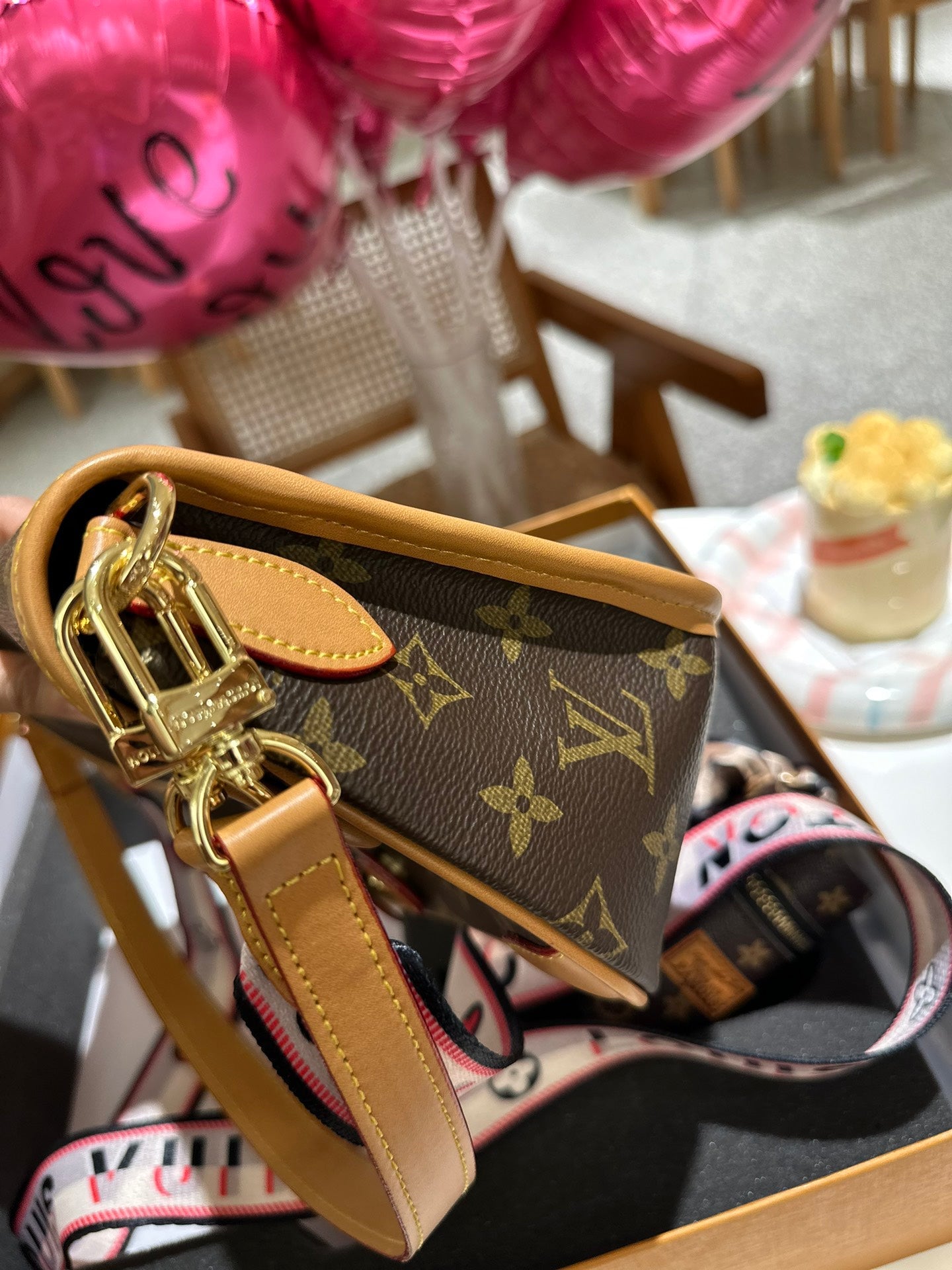 LV ダイアン フラップ ハンドバッグ