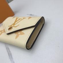 LV（ルイヴィトン）VICTORINEウォレット