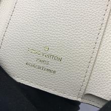 LV（ルイヴィトン）VICTORINEウォレット
