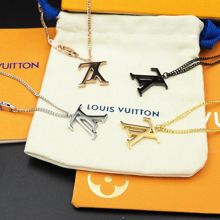 Louis Vuitton（ルイヴィトン）アップサイドダウンLV ネックレス 4色