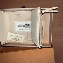 【新作】Louis Vuitton ポルトフォイユ・ヴィクトリーヌ
