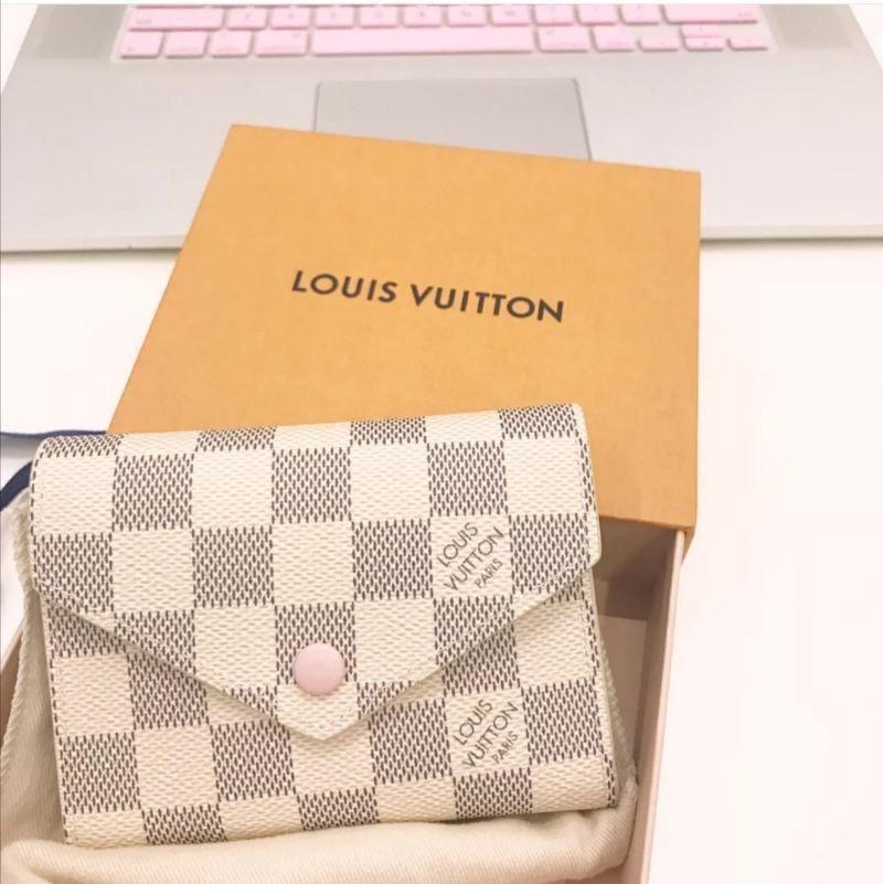 LV（ルイヴィトン）ポルトフォイユ・ヴィクトリーヌ