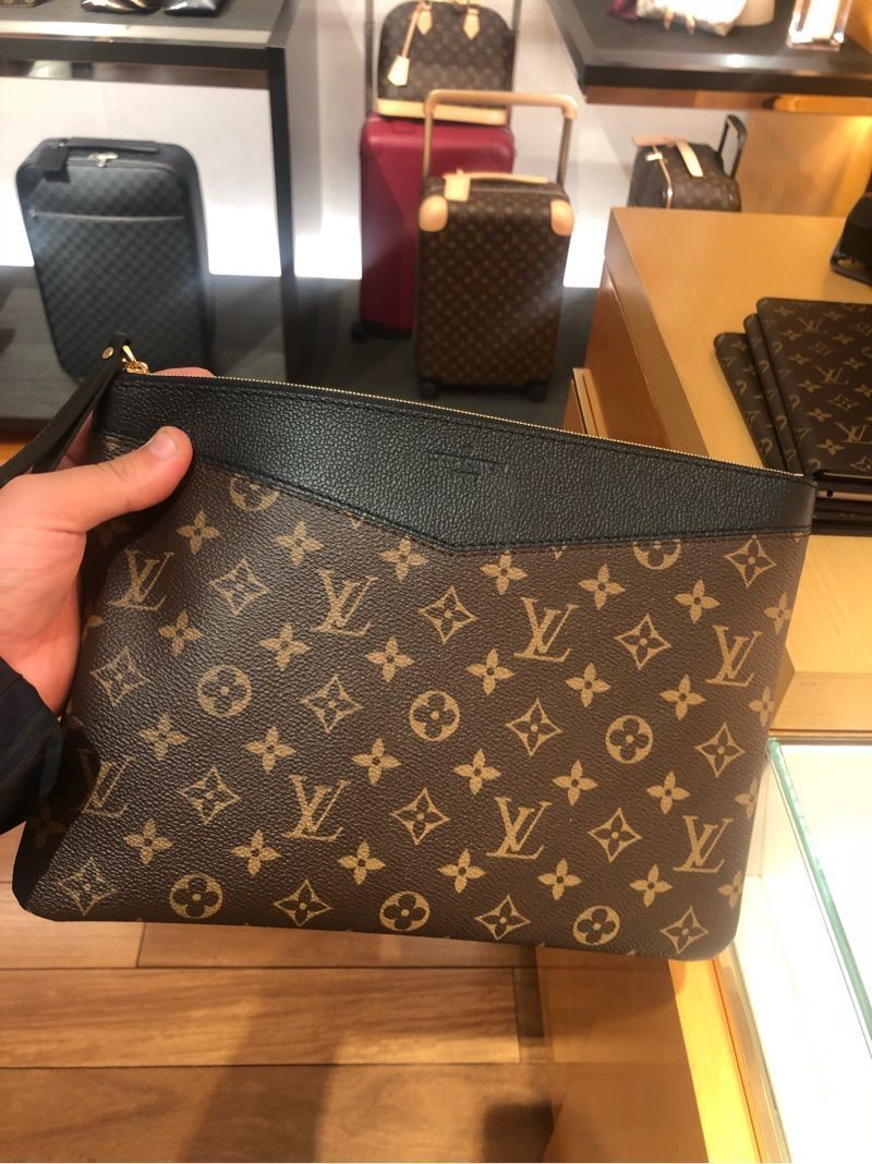 LV（ルイヴィトン）DAILクラッチウィメンズラージクラッチ
