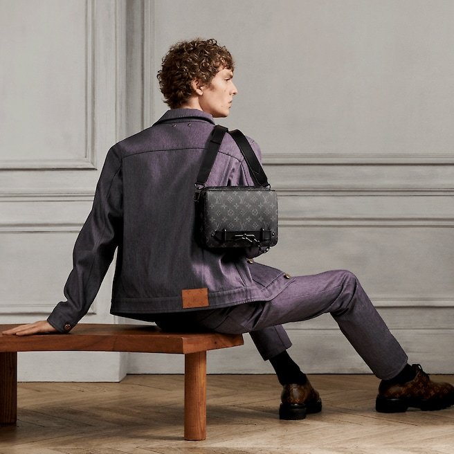 LOUIS VUITTON （ルイヴィトン）スティーマー・メッセンジャー