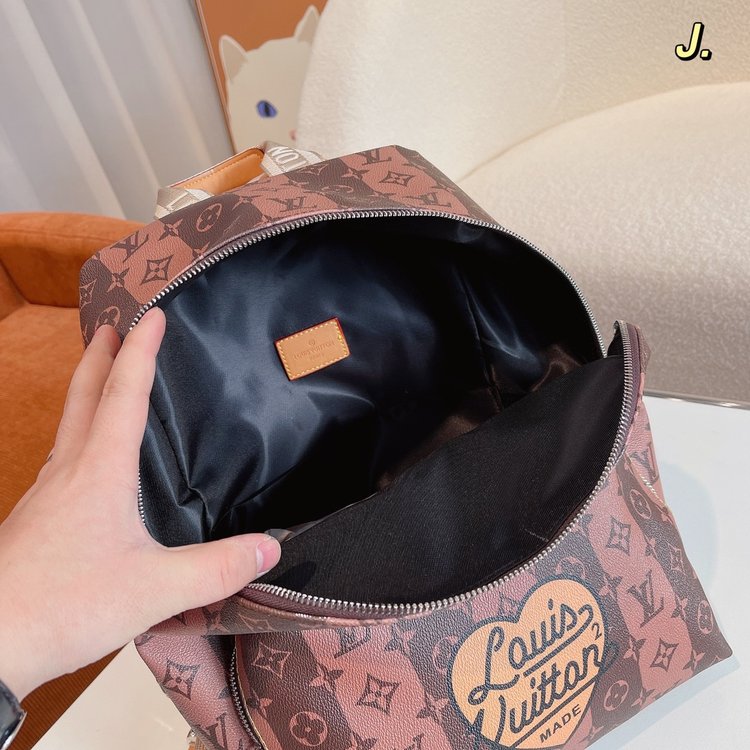 Louis Vuitton （ルイヴィトン）　バックパック