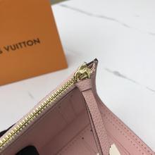 LV（ルイヴィトン）VICTORINEウォレット