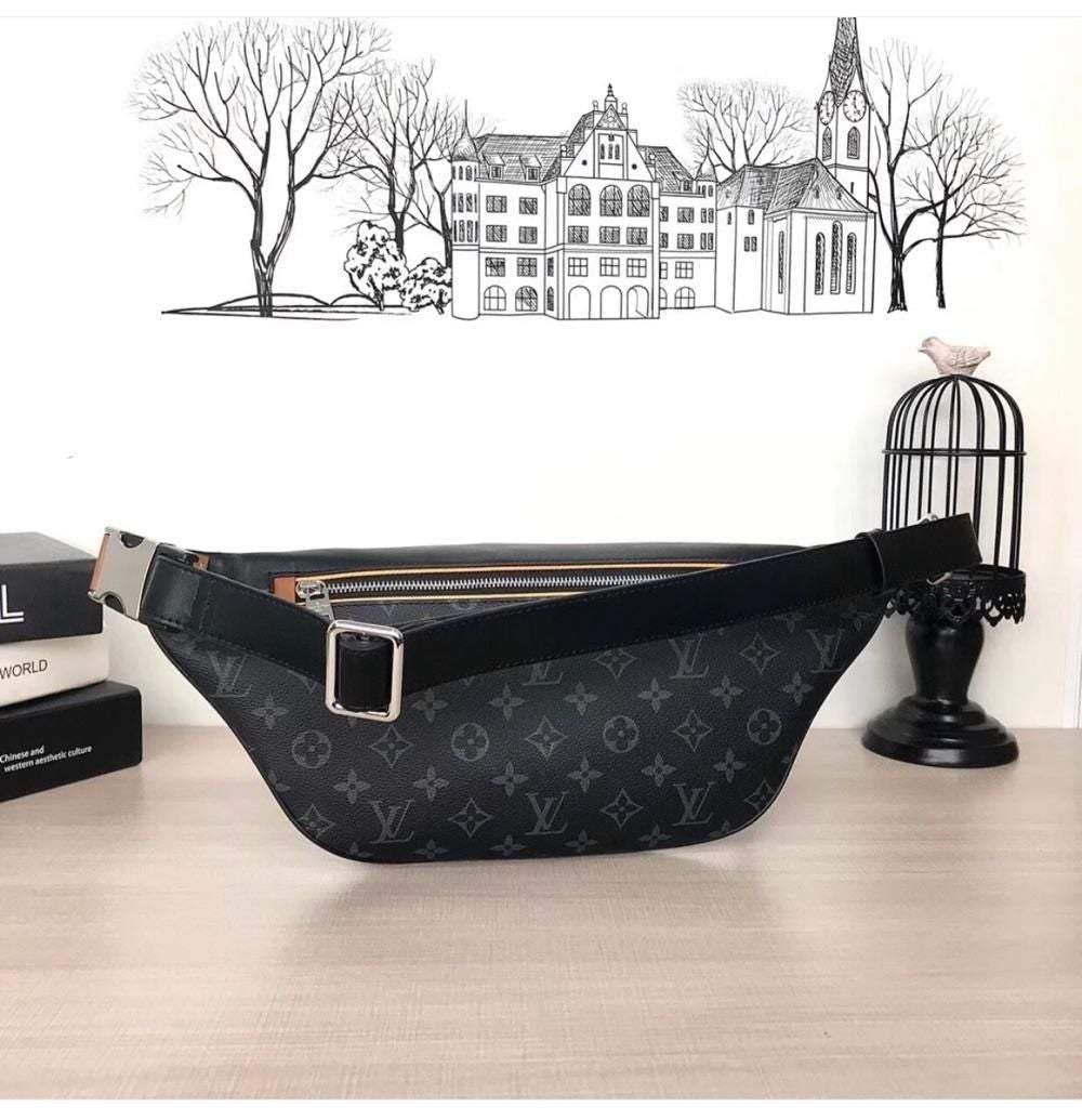 LV（ルイヴィトン）ディスカバリー・バムバッグ