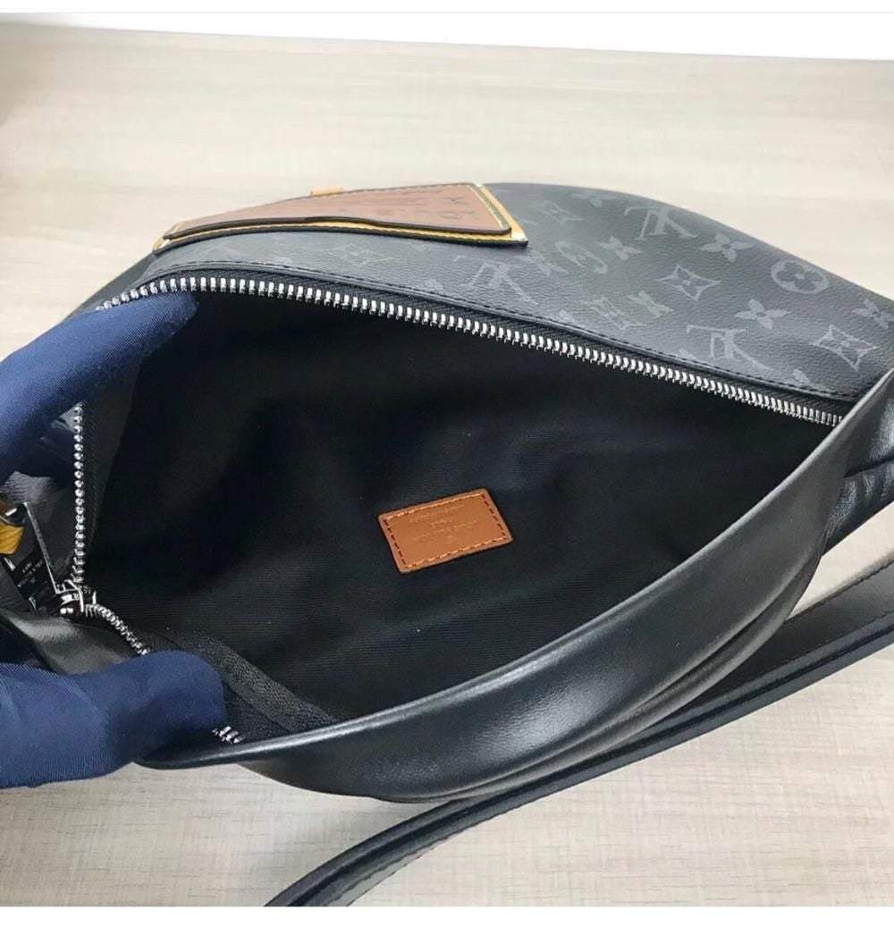 LV（ルイヴィトン）ディスカバリー・バムバッグ