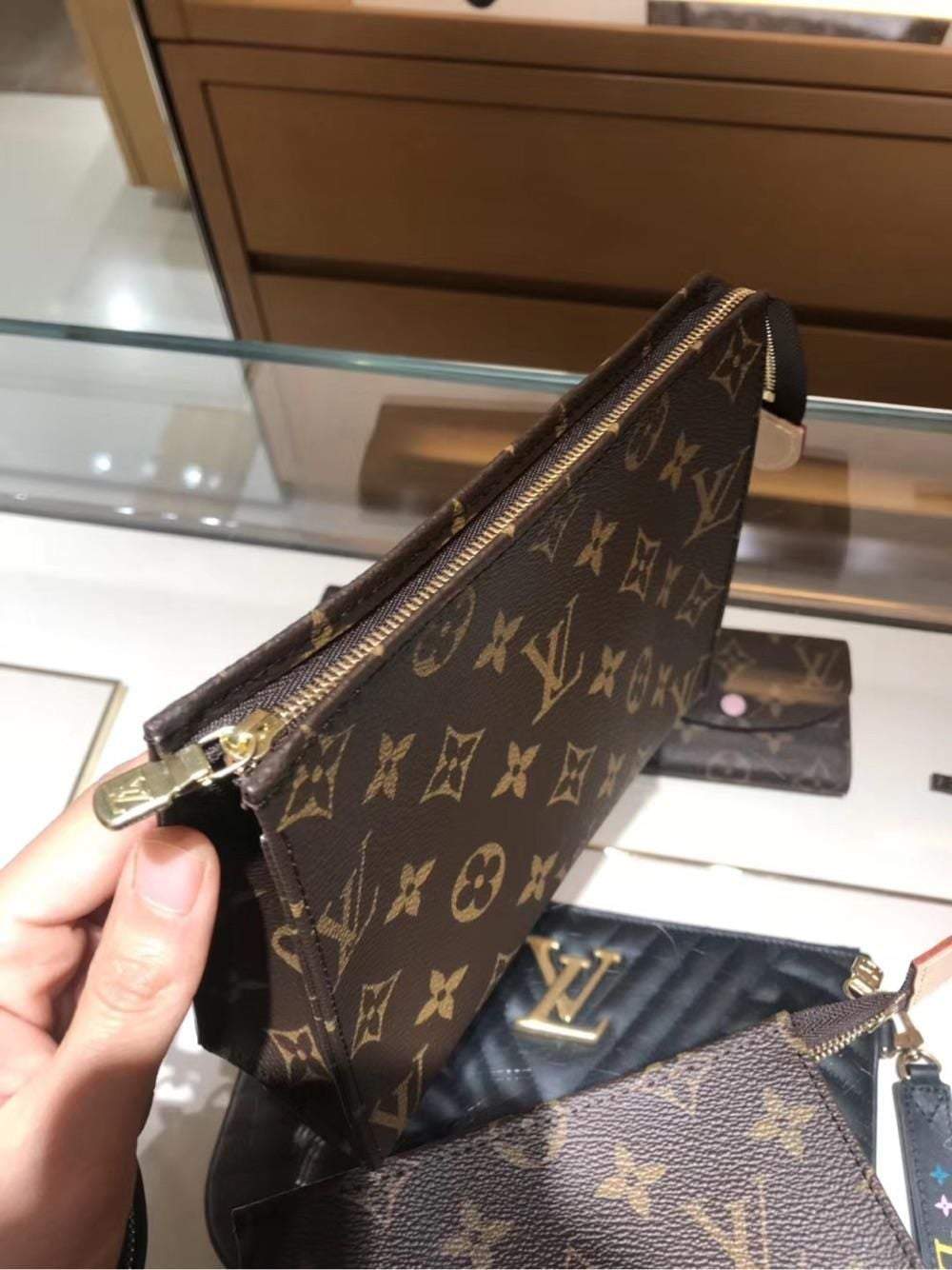 LV（ルイヴィトン） クラシックスタイル爆発スタイルウォッシュバッグ、ハンドバッグ15/19/26老眼男性と女性の同じスタイル