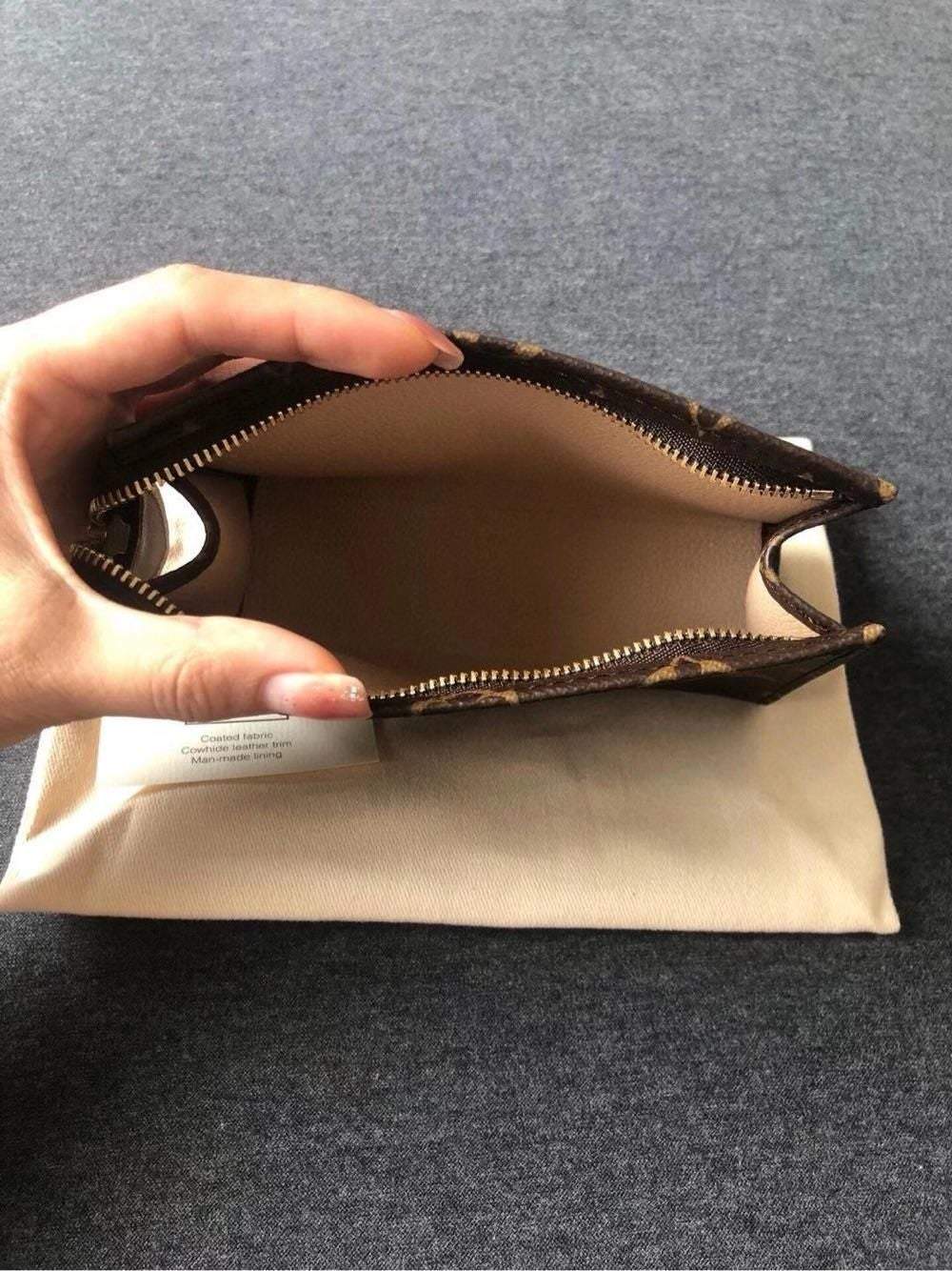 LV（ルイヴィトン） クラシックスタイル爆発スタイルウォッシュバッグ、ハンドバッグ15/19/26老眼男性と女性の同じスタイル