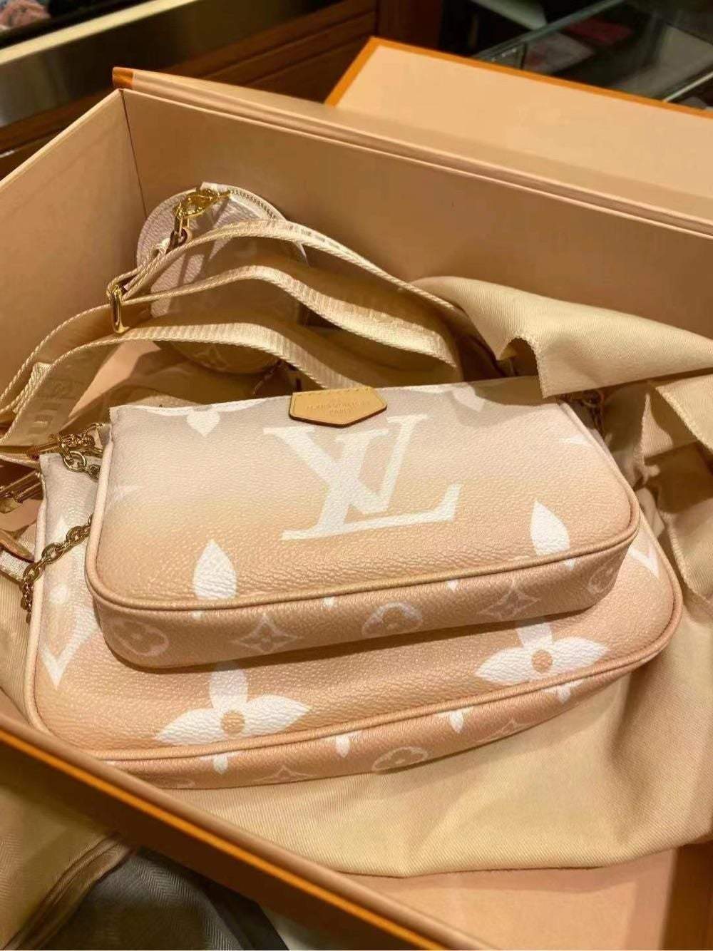 21SS☆LV ミュルティポシェット・アクセソワール M57634 M57633