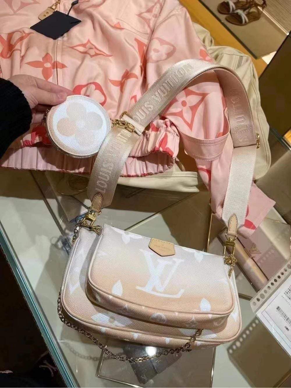 21SS☆LV ミュルティポシェット・アクセソワール M57634 M57633