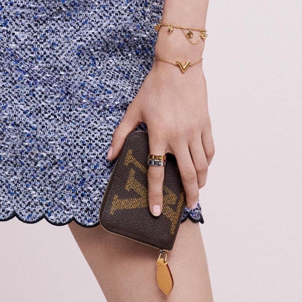 LV（ルイ・ヴィトン）ESSENTIAL V、新しいレディースネックレス/ブレスレット