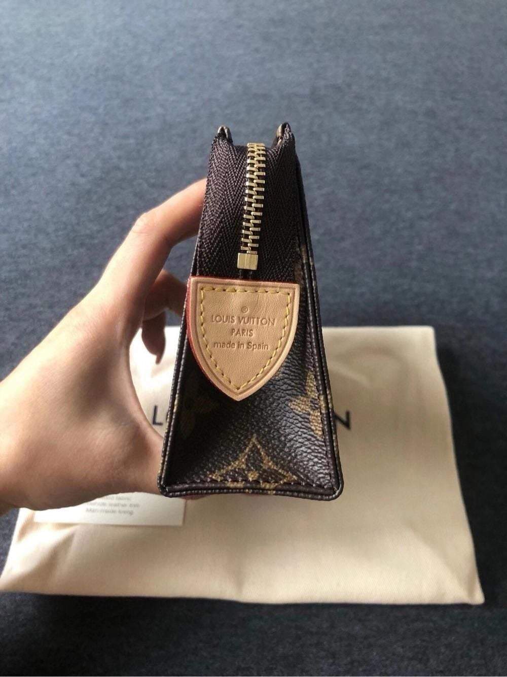 LV（ルイヴィトン） クラシックスタイル爆発スタイルウォッシュバッグ、ハンドバッグ15/19/26老眼男性と女性の同じスタイル